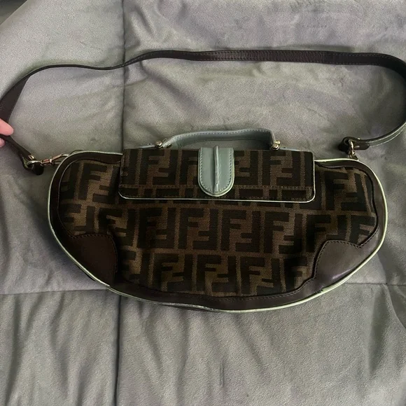 Fendi bag - Picture 4 of 12